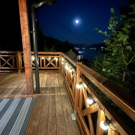 Nad Jeziorem W Gorach * Miedzybrodzie Bialskie