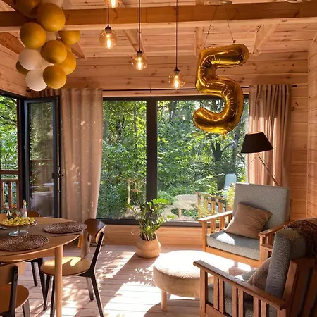 Nad Jeziorem W Gorach Ferienhaus *