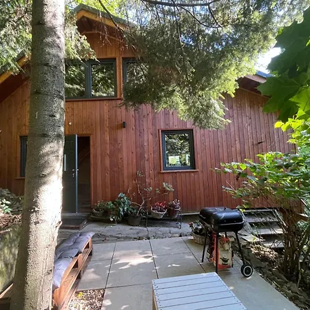 Nad Jeziorem W Gorach * Międzybrodzie Bialskie