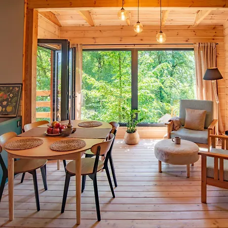 Nad Jeziorem W Gorach