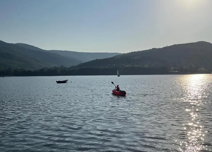 Nad Jeziorem W Gorach Holiday home