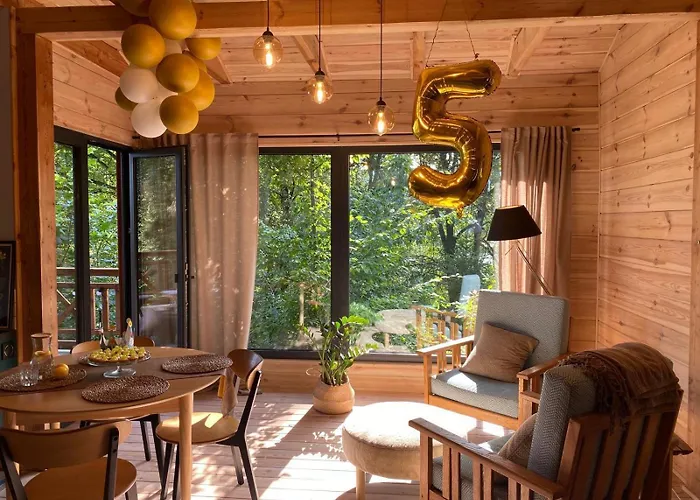 Nad Jeziorem W Gorach Дом отдыха *