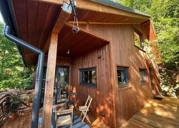 Nad Jeziorem W Gorach Дом отдыха *