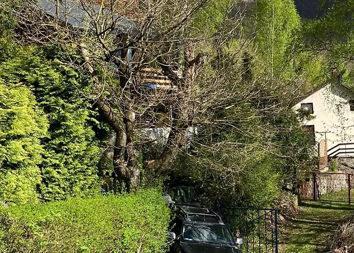 Nad Jeziorem W Gorach * Międzybrodzie Bialskie