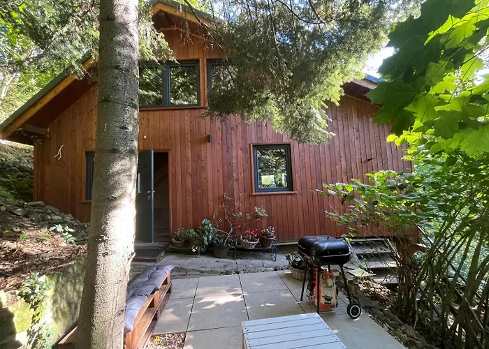 Nad Jeziorem W Gorach * Międzybrodzie Bialskie