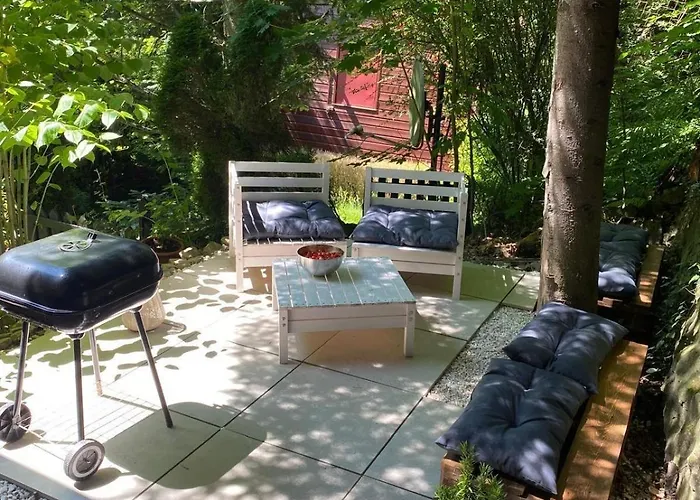 Nad Jeziorem W Gorach *